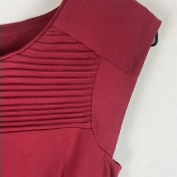 NWOT BANANA REPUBLIC Elegant Cap Sleeve Dress w/Front Details and A Line Fit - Picture 2 of 15